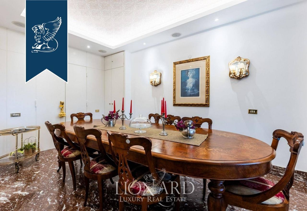 Villa in Rome, Italy, 330 m² - picture 15