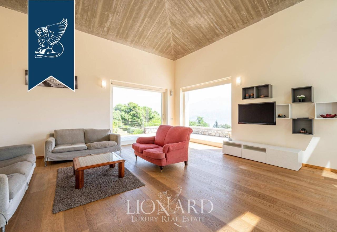 Villa a Griante, Italia, 300 m² - foto 15