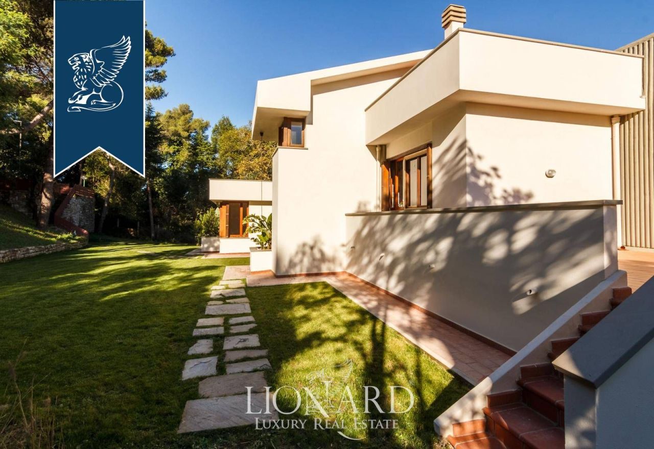 Villa in Livorno, Italy, 500 m² - picture 15