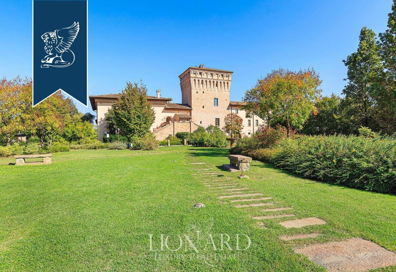 Castello a Piacenza, Italia, 3 700 m² - foto 15