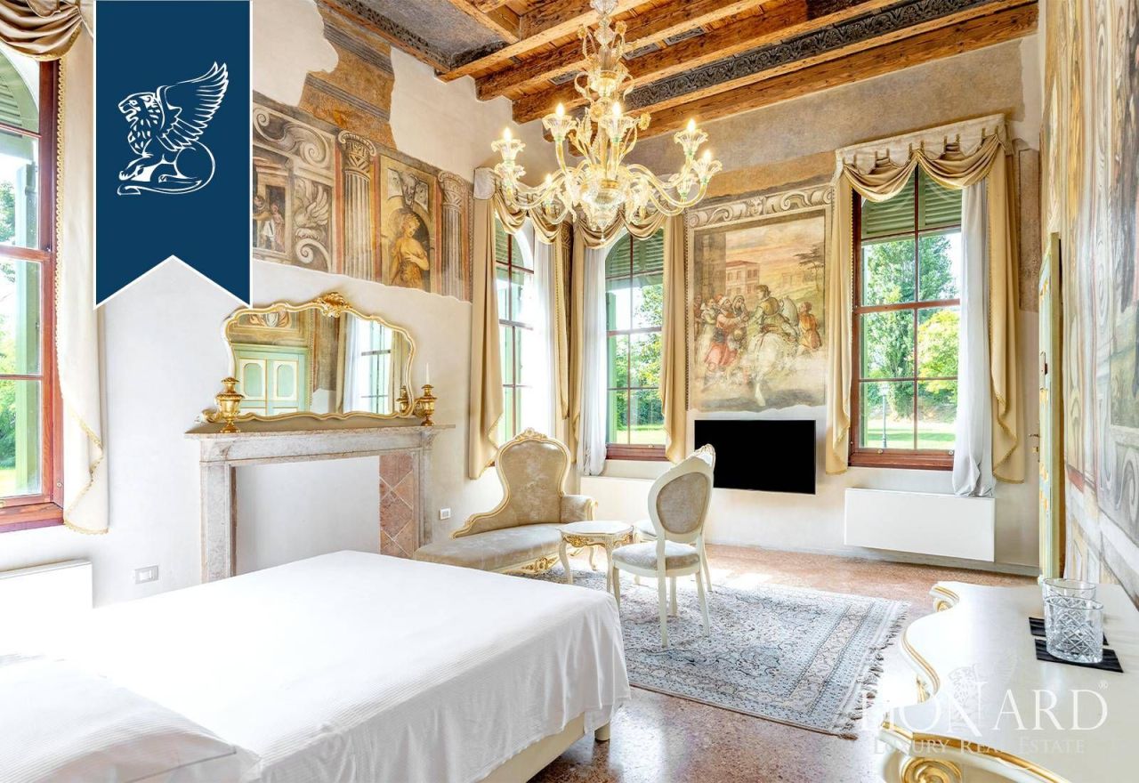 Villa à Venise, Italie, 1 600 m² - image 15