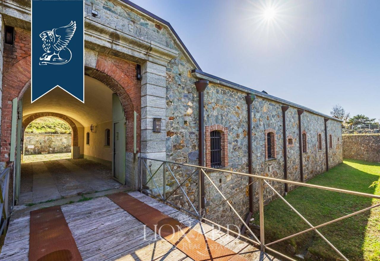 Castello a Savona, Italia, 1 251 m² - foto 15