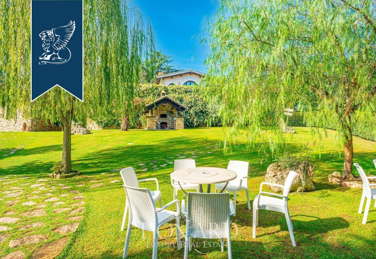 Villa in Rom, Italien, 1 100 m² - Foto 15