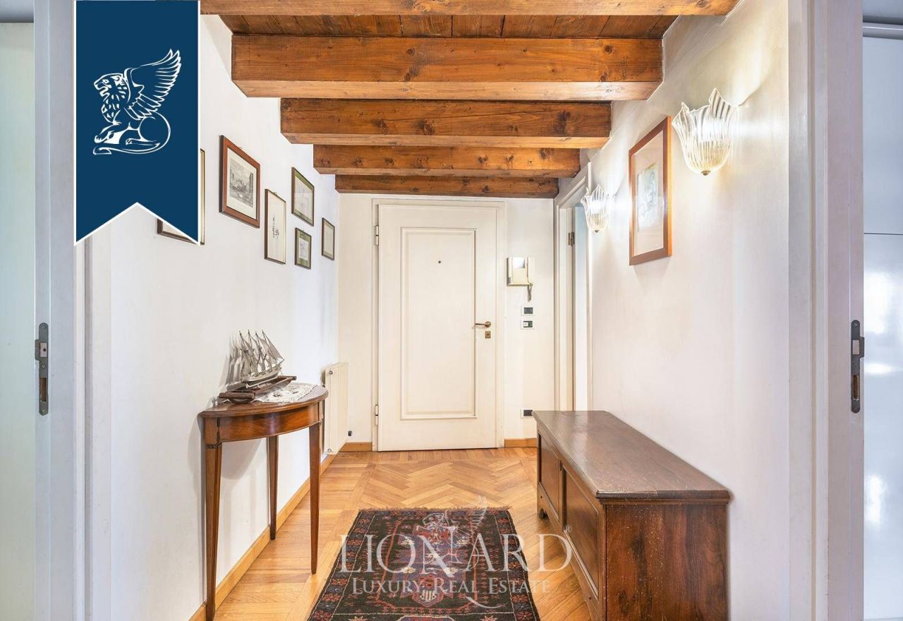 Apartment in Venice, Italy, 140 m² - picture 15