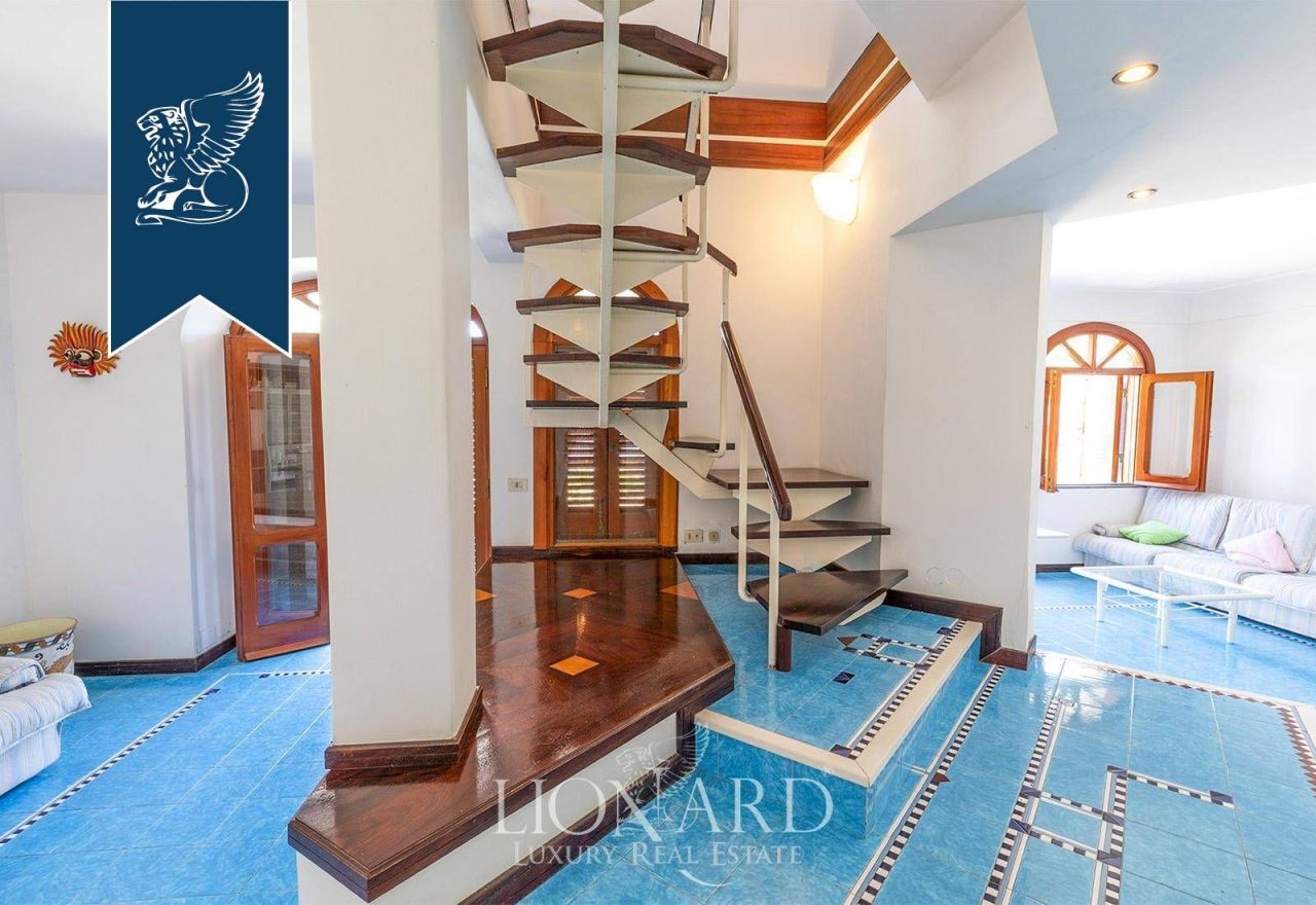 Villa en Nápoles, Italia, 300 m² - imagen 14