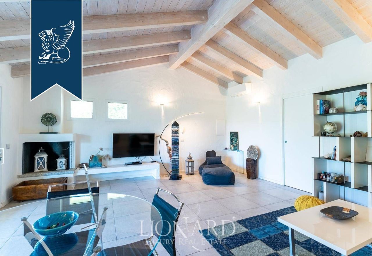 Villa in Olbia, Italy, 200 m² - picture 14