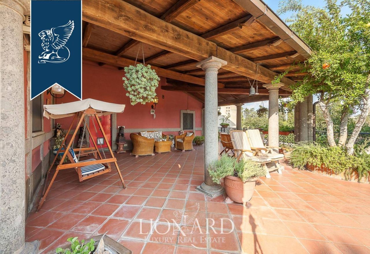 Villa in Rome, Italy, 1 596 m² - picture 14