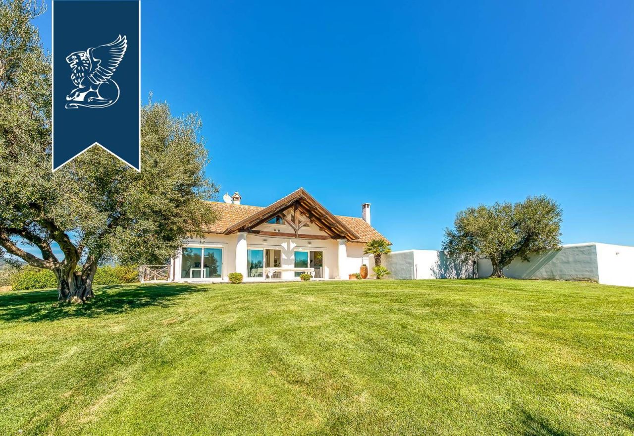 Villa en Montalto di Castro, Italia, 300 m² - imagen 14