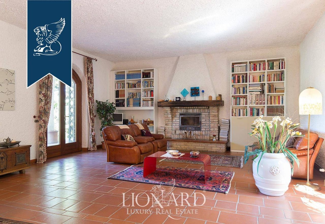 Villa à Pavía, Italie, 600 m² - image 14