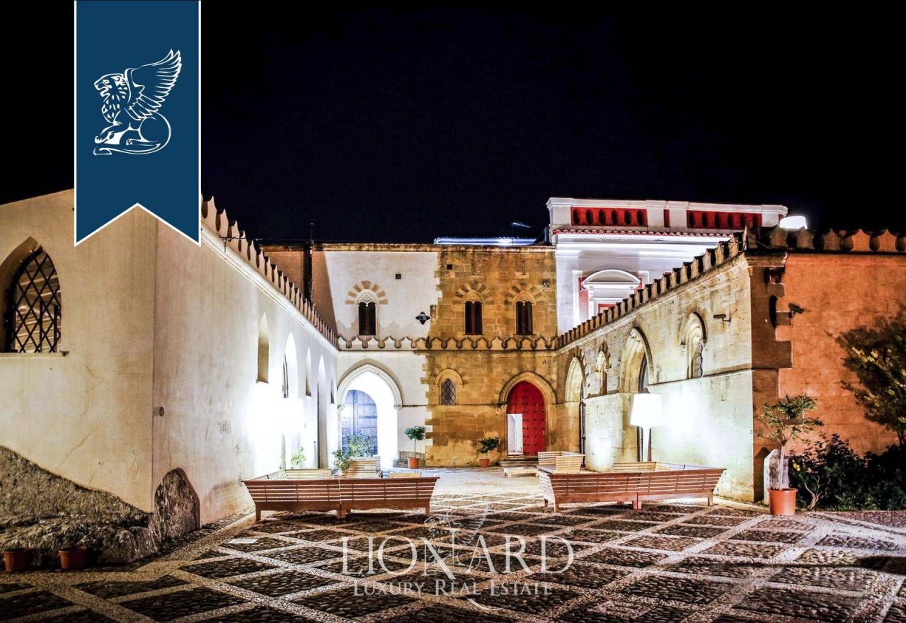 Villa a Caltanissetta, Italia, 1 700 m² - foto 14