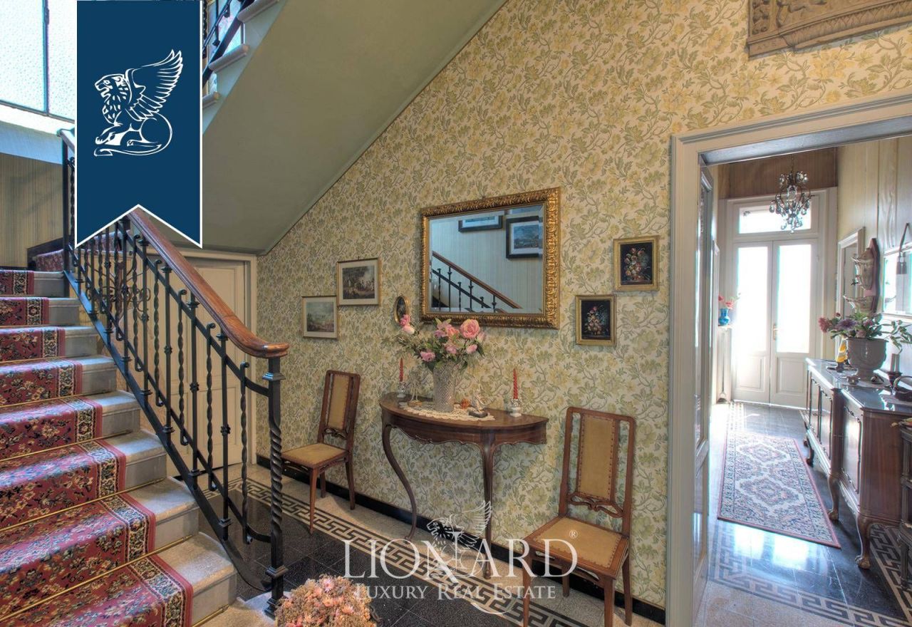 Villa in Lesa, Italy, 400 m² - picture 16