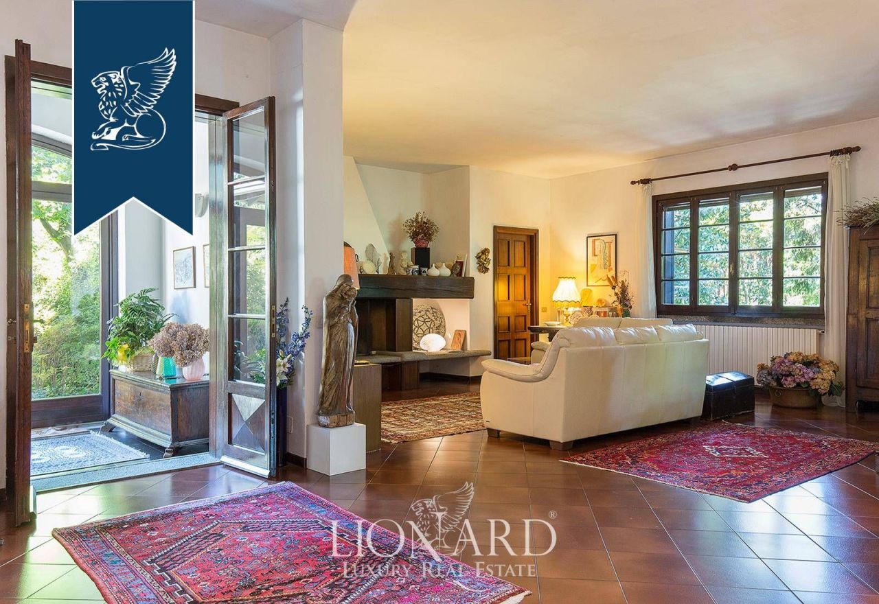 Villa a Varese, Italia, 330 m² - foto 16
