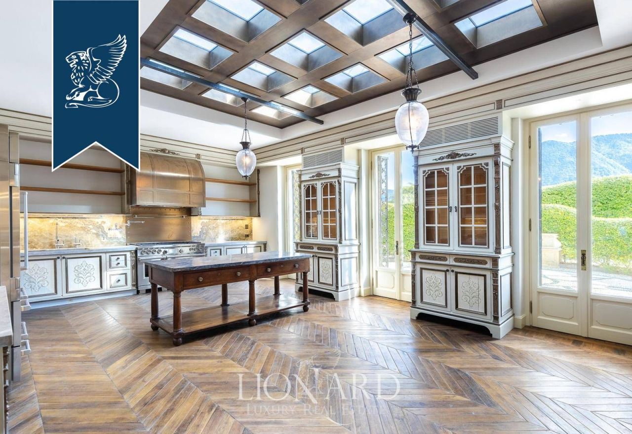 Villa en Cernobbio, Italia, 800 m² - imagen 16