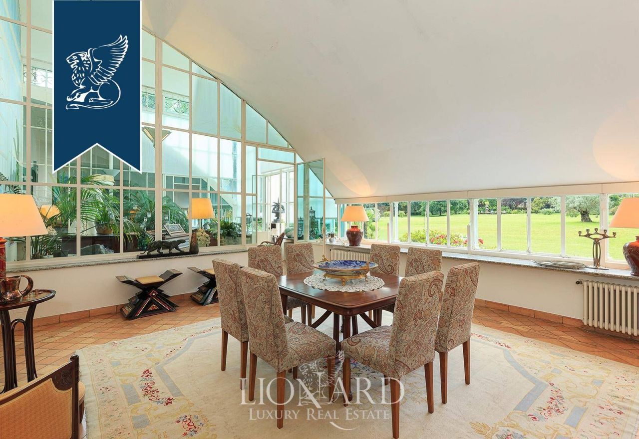 Villa a Griante, Italia, 380 m² - foto 16