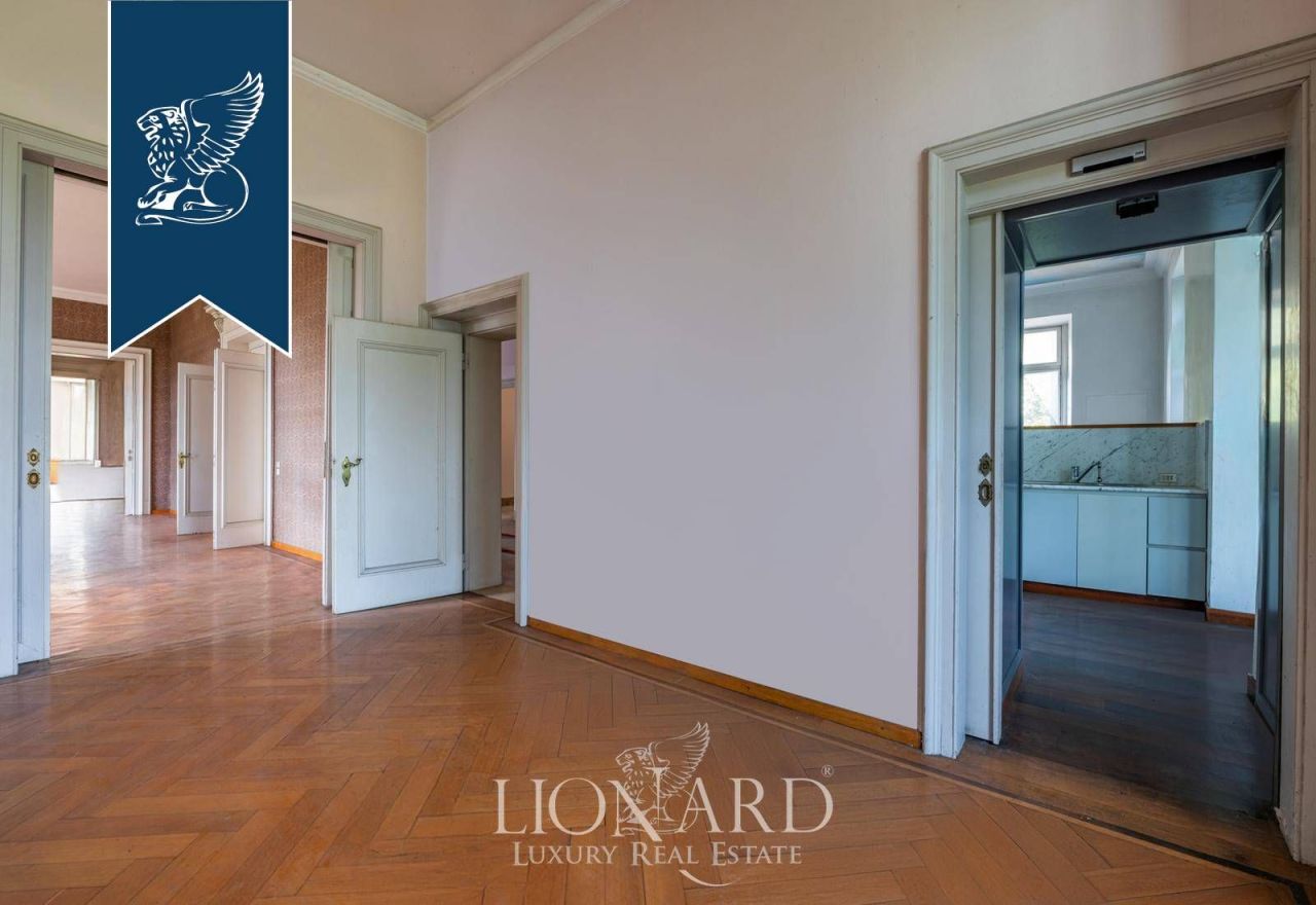 Villa en Bérgamo, Italia, 1 830 m² - imagen 16