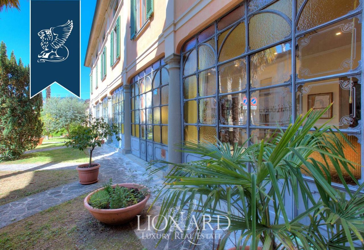 Villa in Bergamo, Italy, 1 000 m² - picture 16