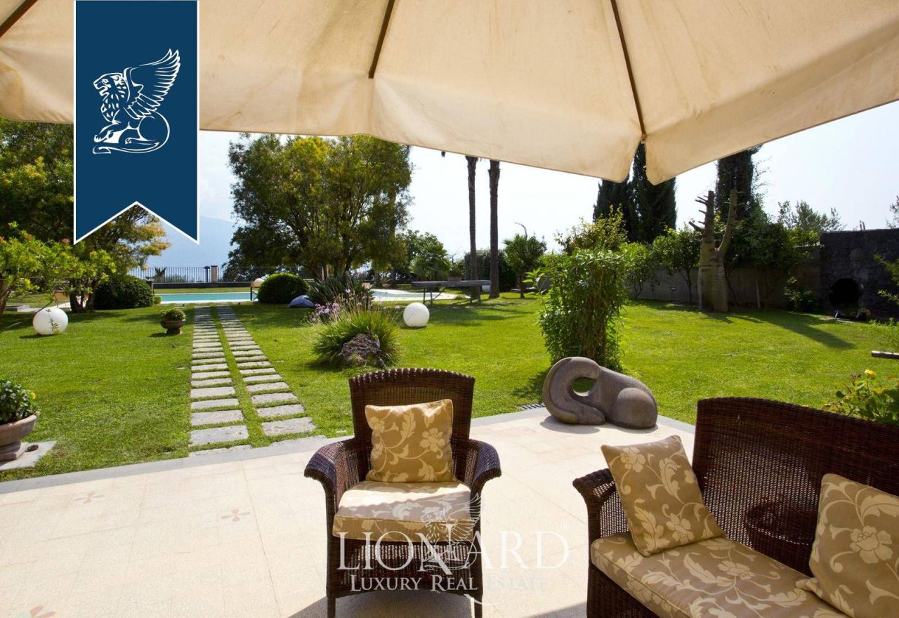 Villa à Naples, Italie, 500 m² - image 16