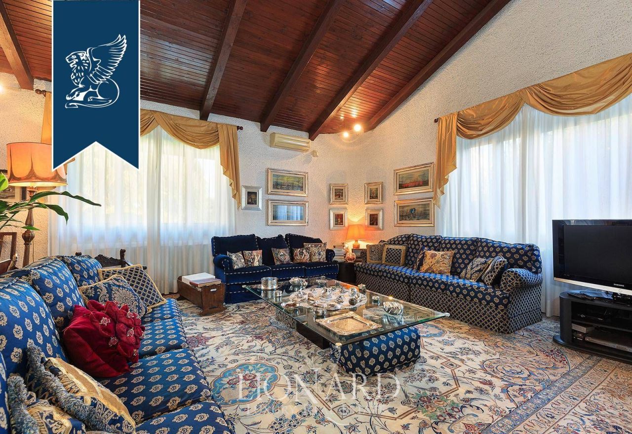 Villa a Parabiago, Italia, 403 m² - foto 16