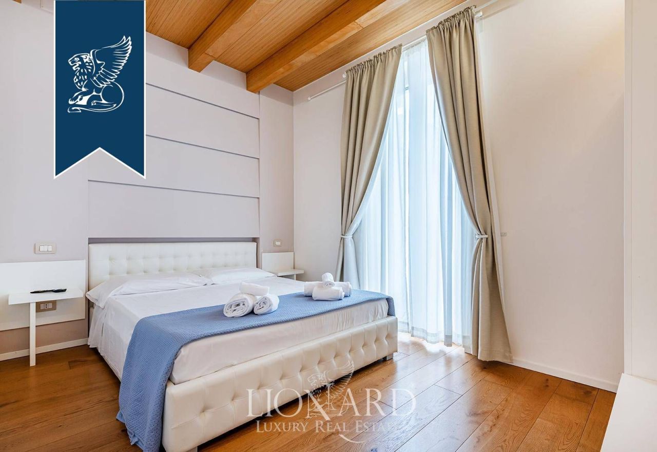 Casa en Monopoli, Italia, 700 m² - imagen 16