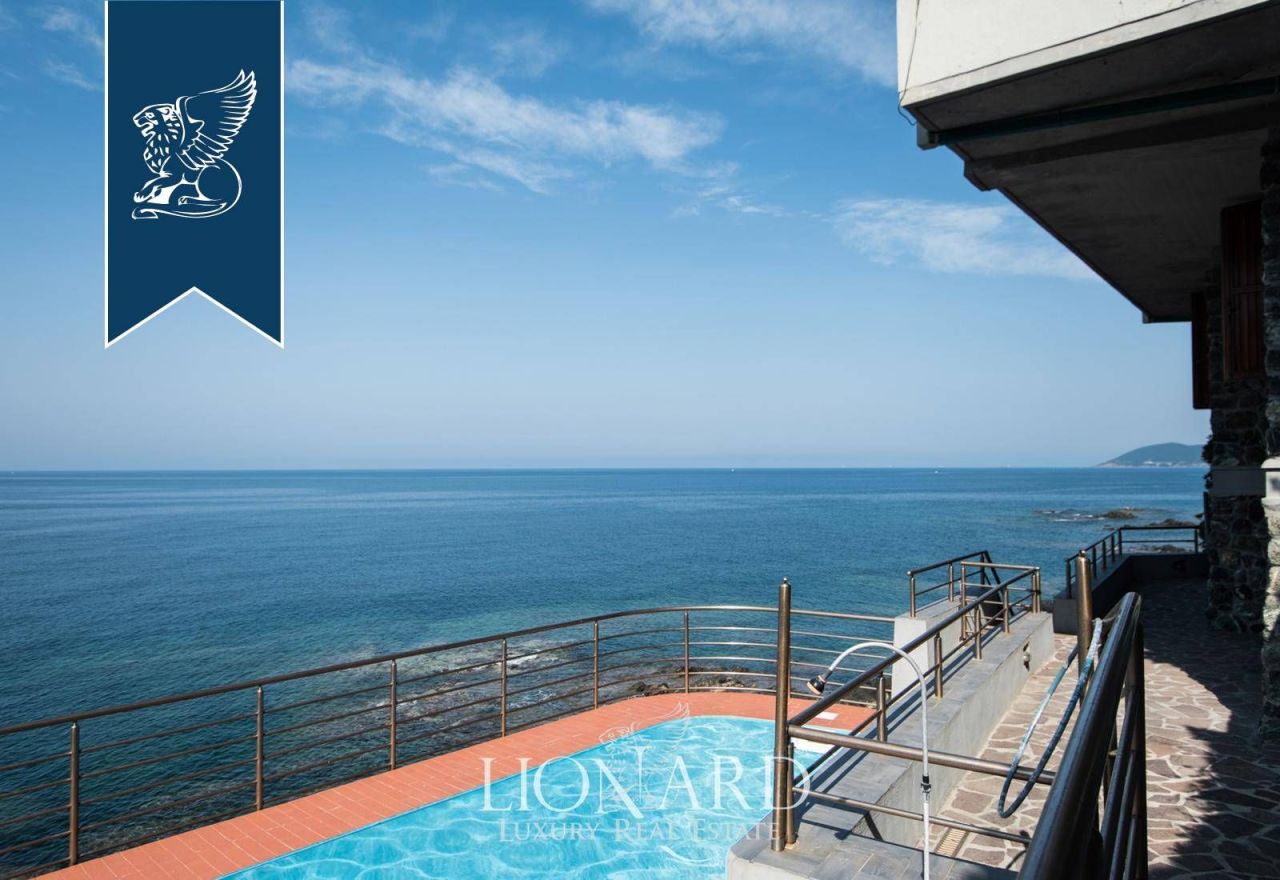 Villa in Rosignano Marittimo, Italy, 357 m² - picture 16