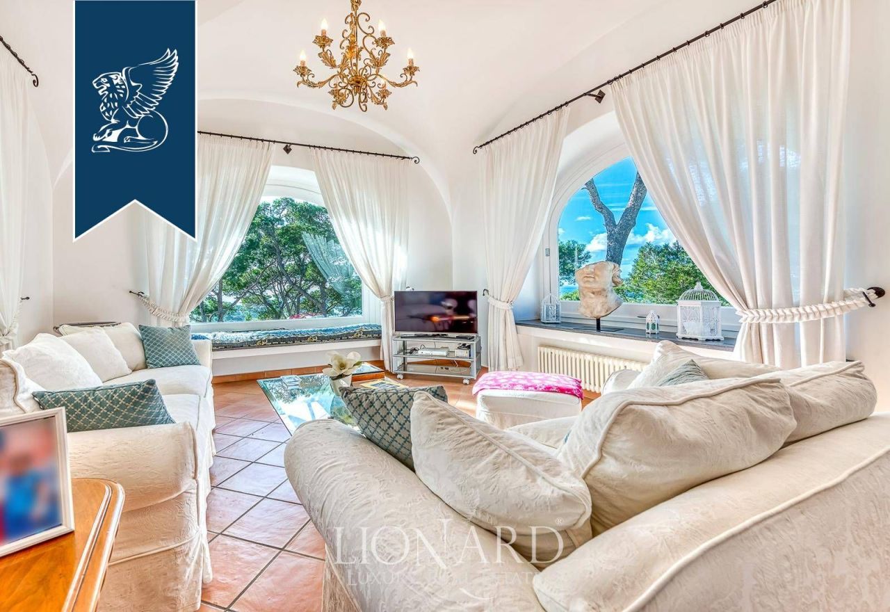 Villa à Naples, Italie, 430 m² - image 16