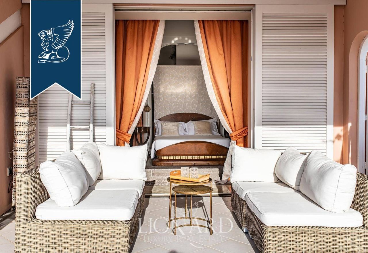 Villa à Salerne, Italie, 800 m² - image 16