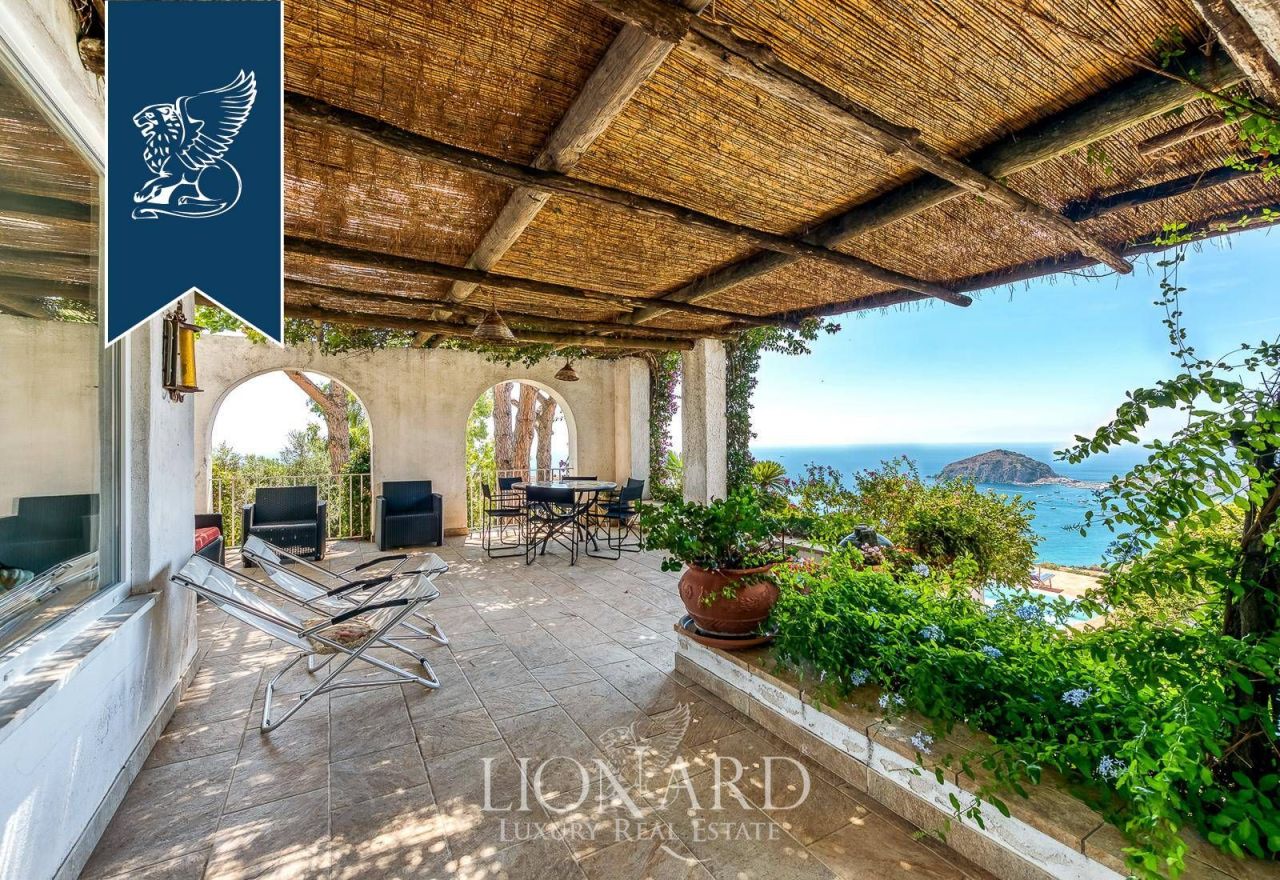 Villa in Naples, Italy, 250 m² - picture 15