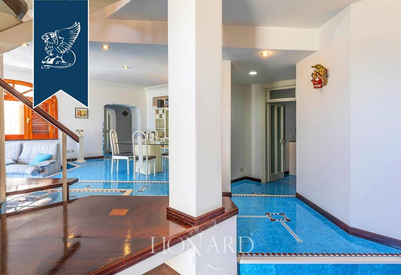 Villa en Nápoles, Italia, 300 m² - imagen 15