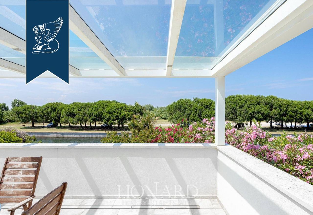 Villa ad Albarella, Italia, 560 m² - foto 15