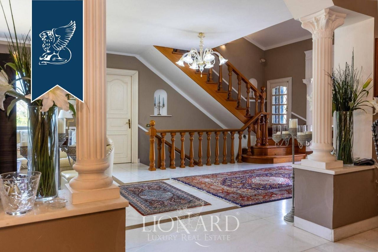 Villa in Rome, Italy, 840 m² - picture 15