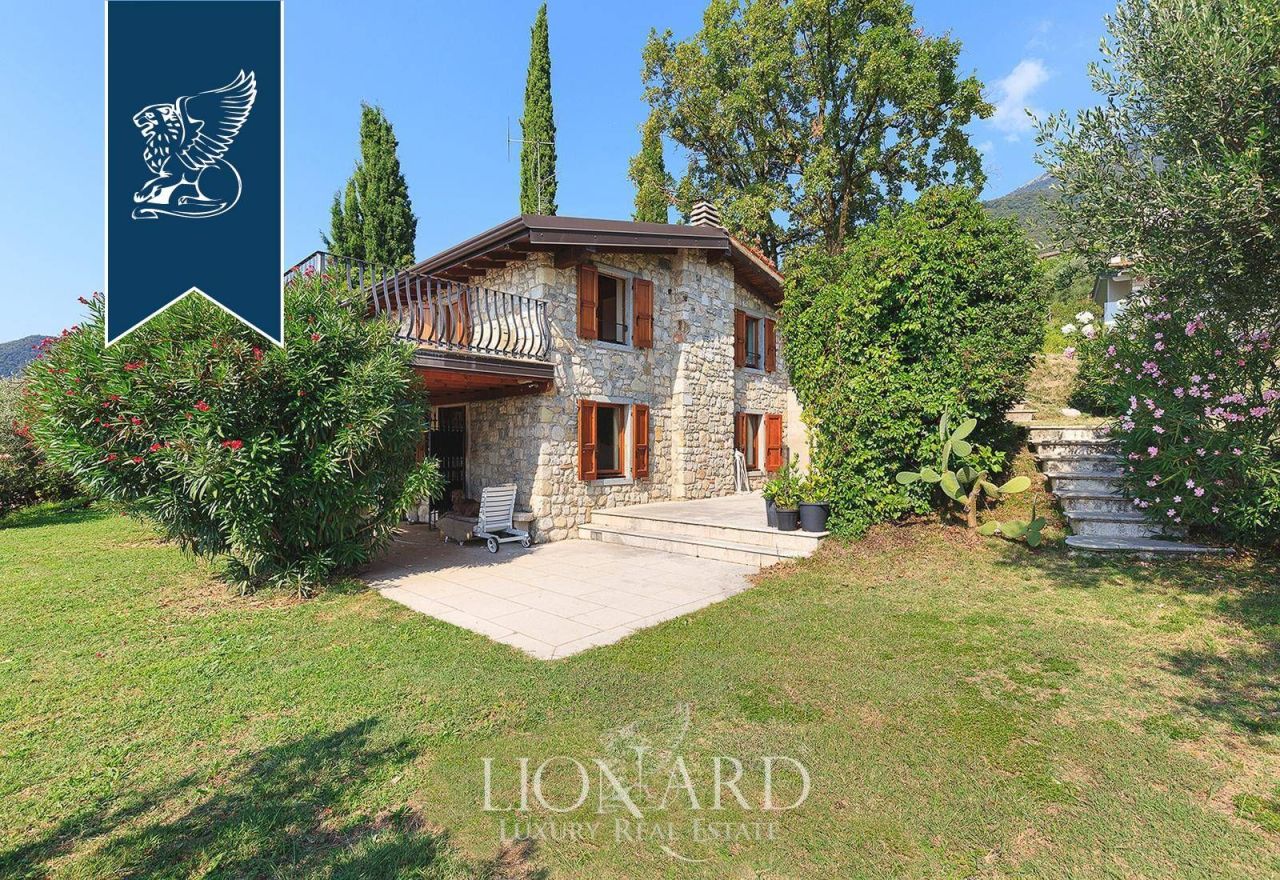 Villa in Brescia, Italy, 805 m² - picture 15