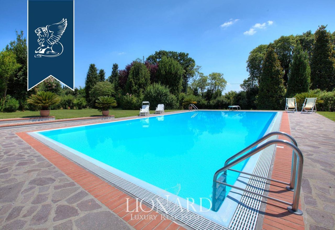 Villa a Mantova, Italia, 1 000 m² - foto 14