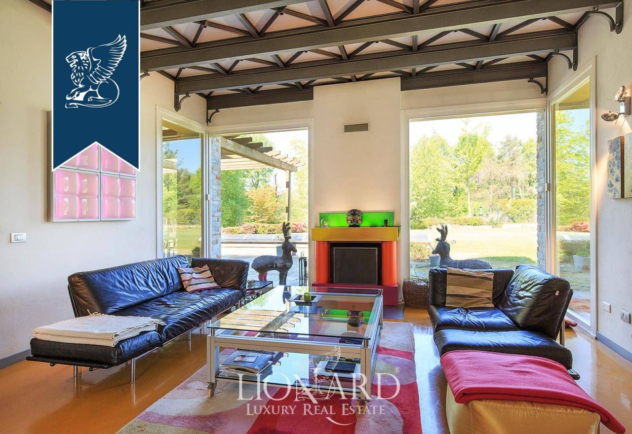 Villa a Novara, Italia, 700 m² - foto 14