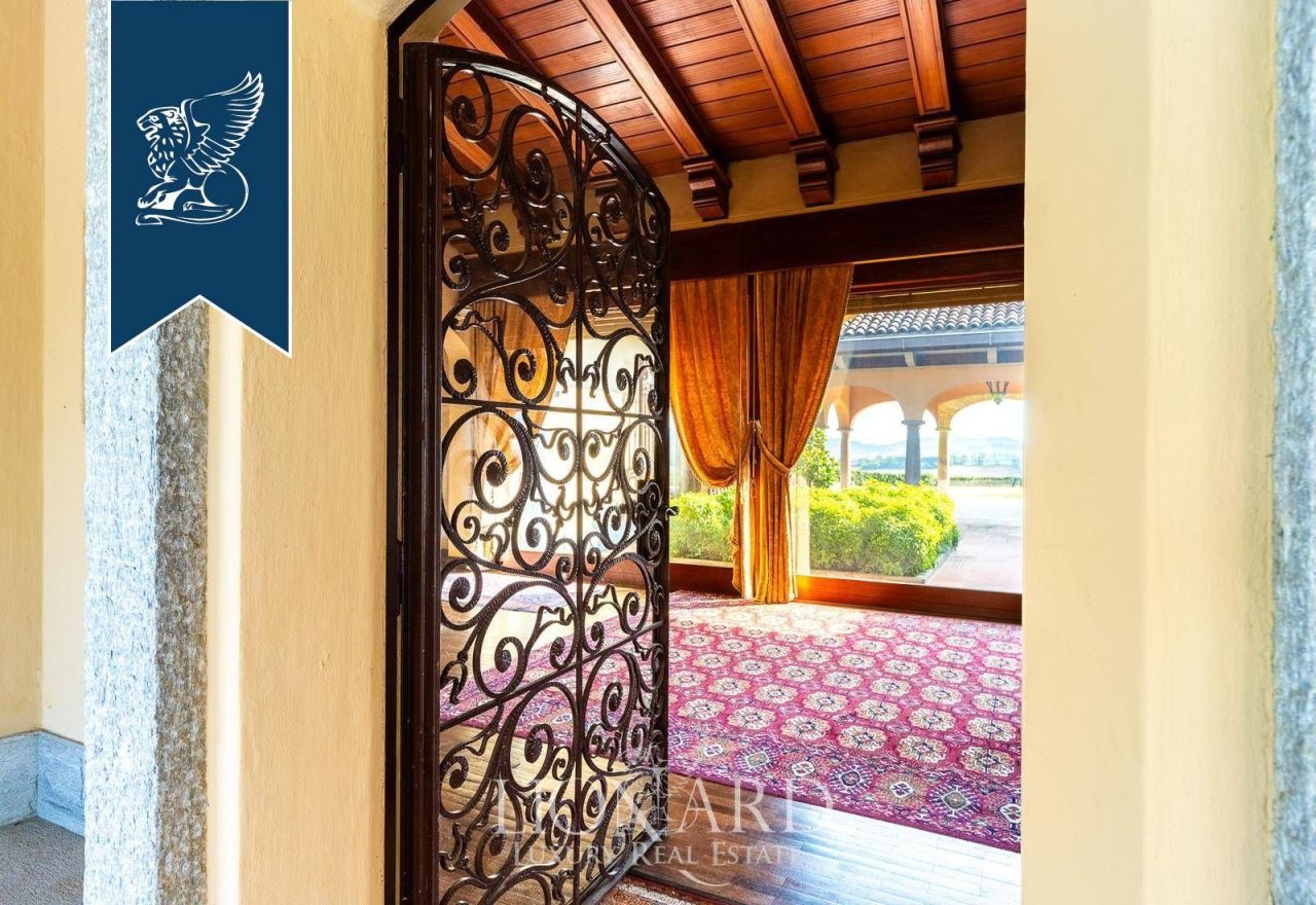 Villa in Alessandria, Italy, 1 800 m² - picture 17