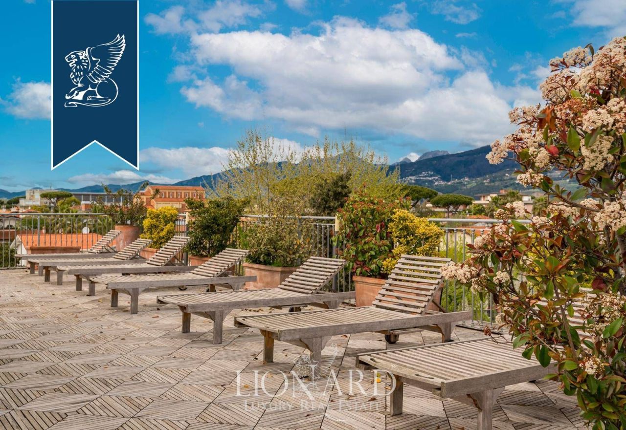 Hotel in Forte dei Marmi, Italy, 1 000 m² - picture 17