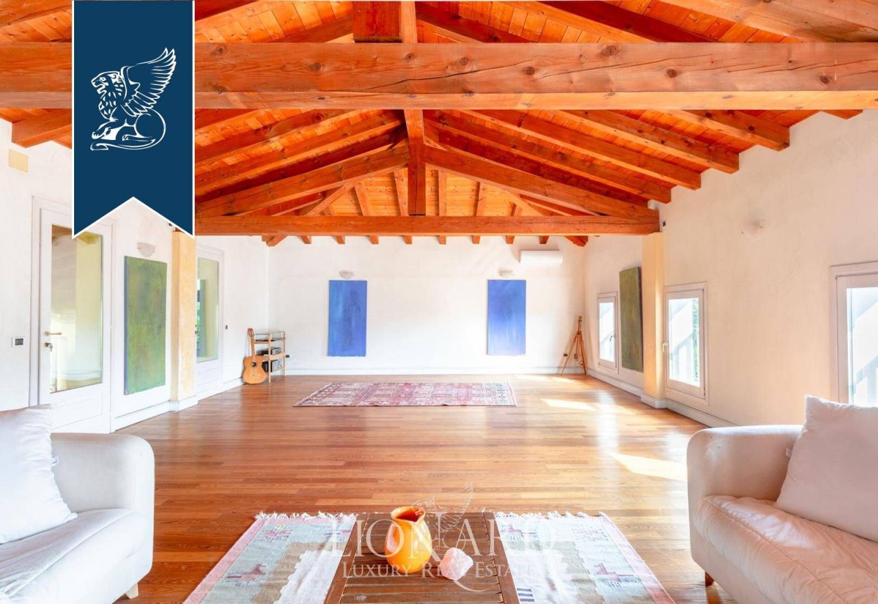 Villa in Pordenone, Italy, 1 176 m² - picture 17