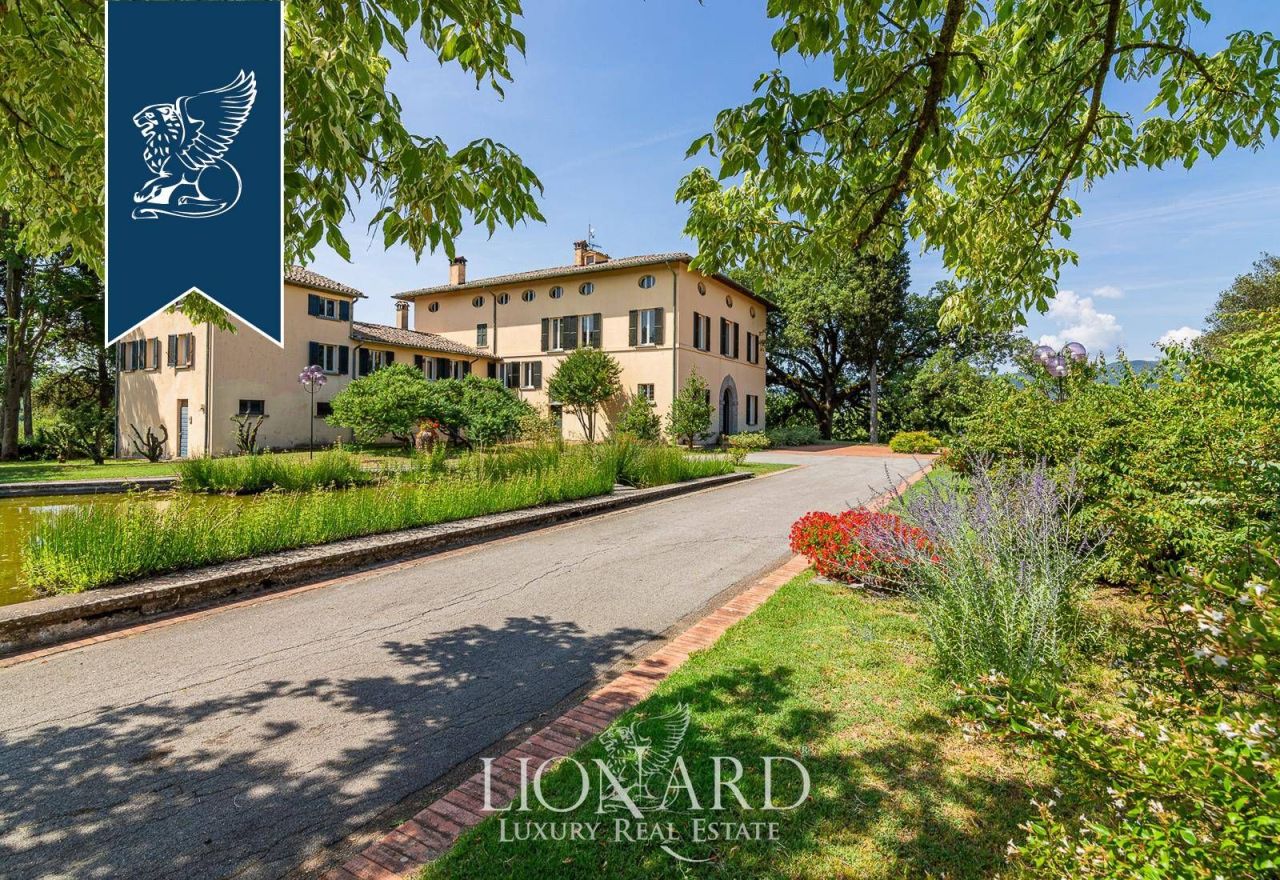 Villa en Citta di Castello, Italia, 1 000 m² - imagen 17