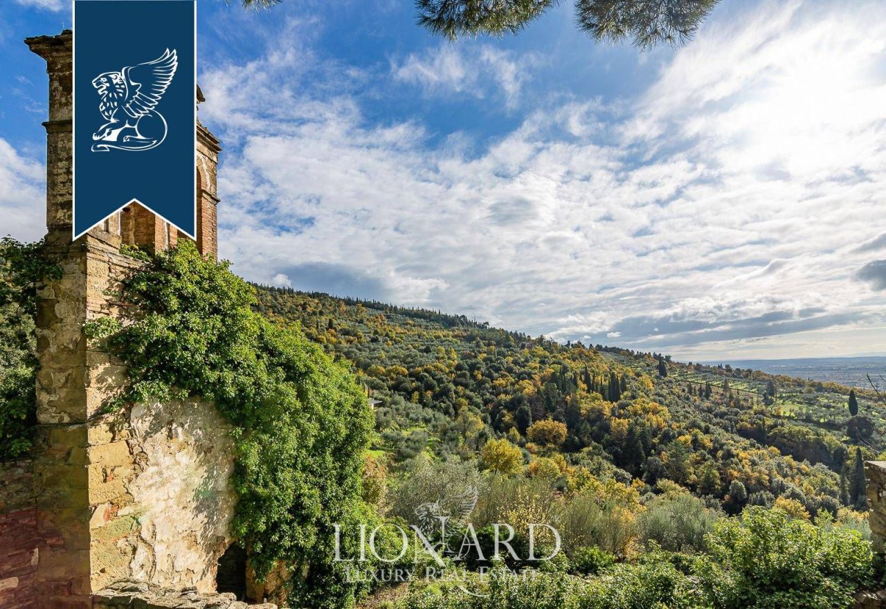 Castillo en Arezzo, Italia, 3 000 m² - imagen 17