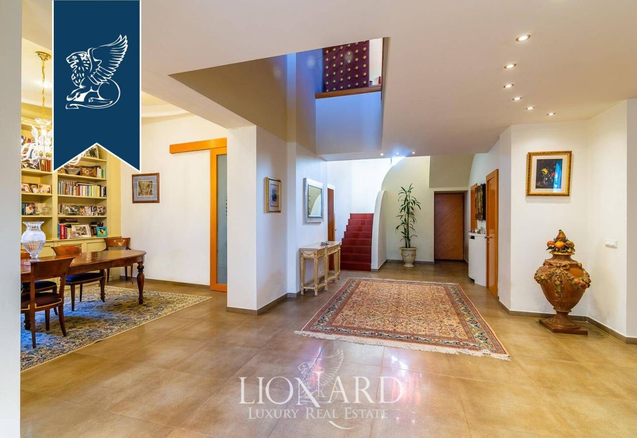 Villa in Florence, Italy, 420 m² - picture 17