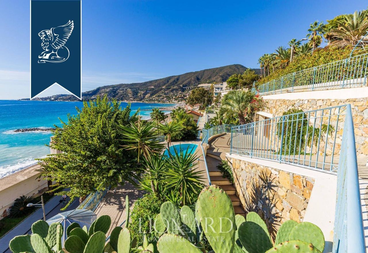 Villa in Ospedaletti, Italy, 450 m² - picture 16