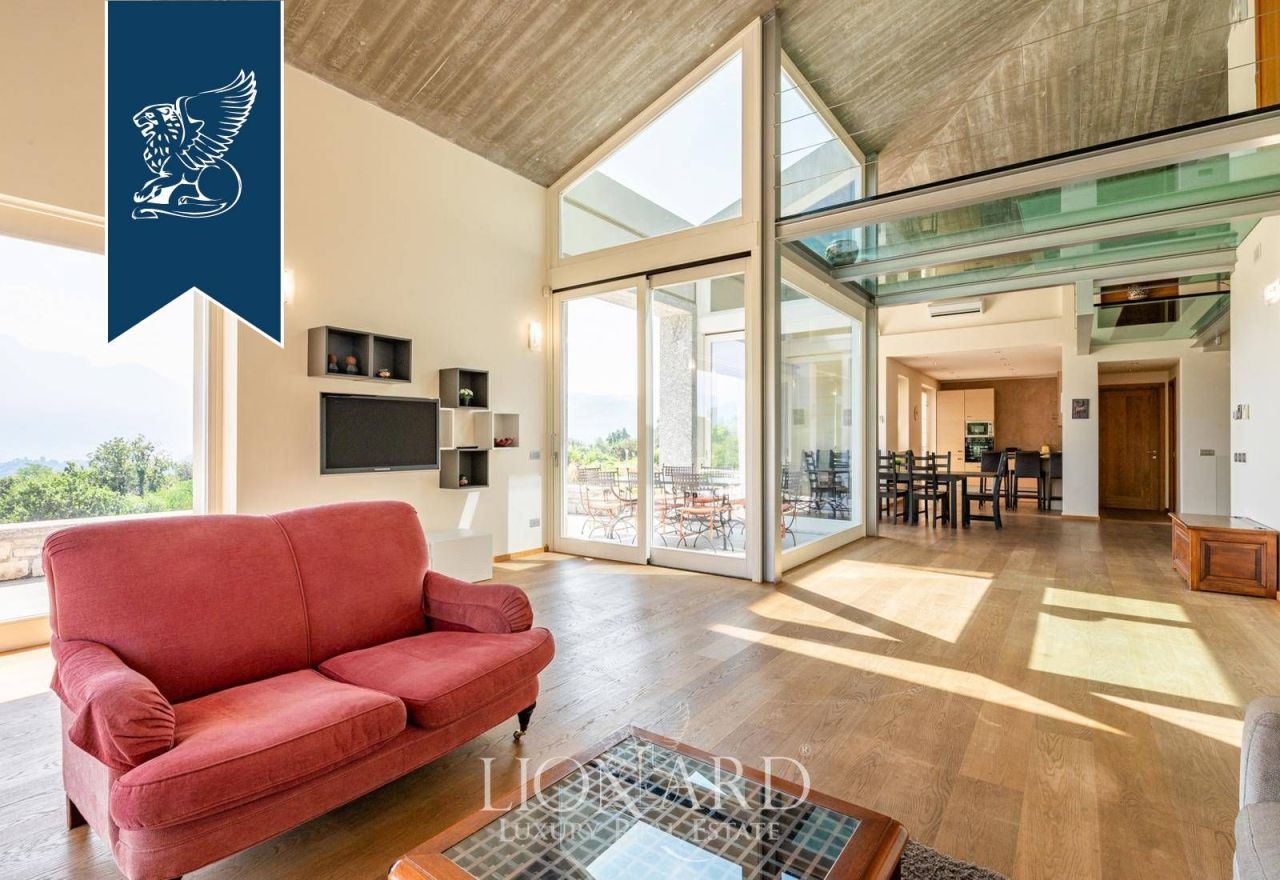 Villa a Griante, Italia, 300 m² - foto 16