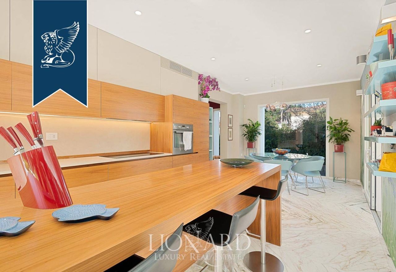 Villa in Pietrasanta, Italy, 350 m² - picture 16