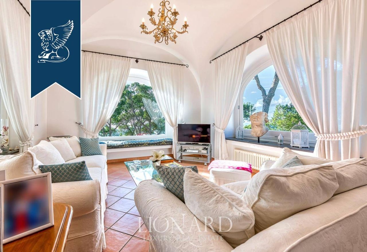 Villa à Naples, Italie, 430 m² - image 17