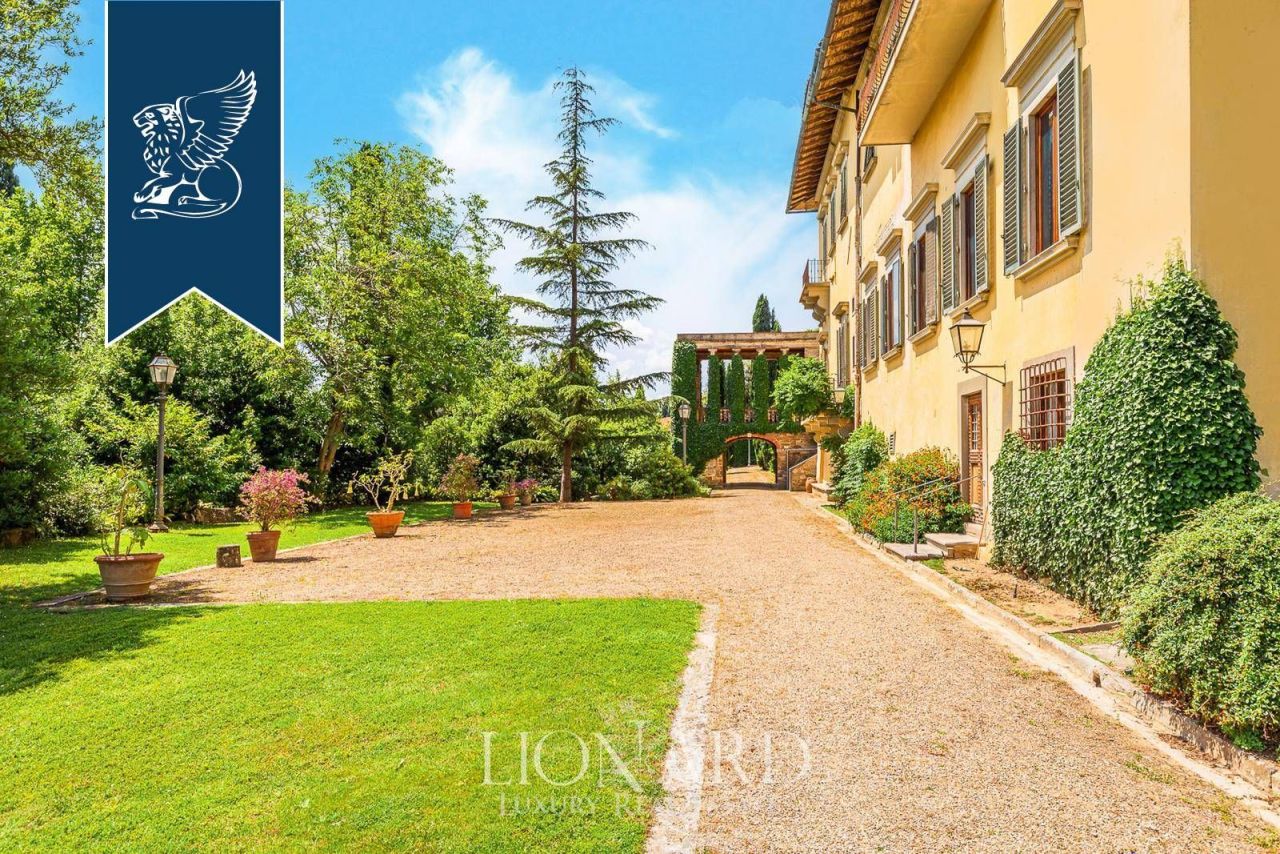 Villa a Firenze, Italia, 1 500 m² - foto 17