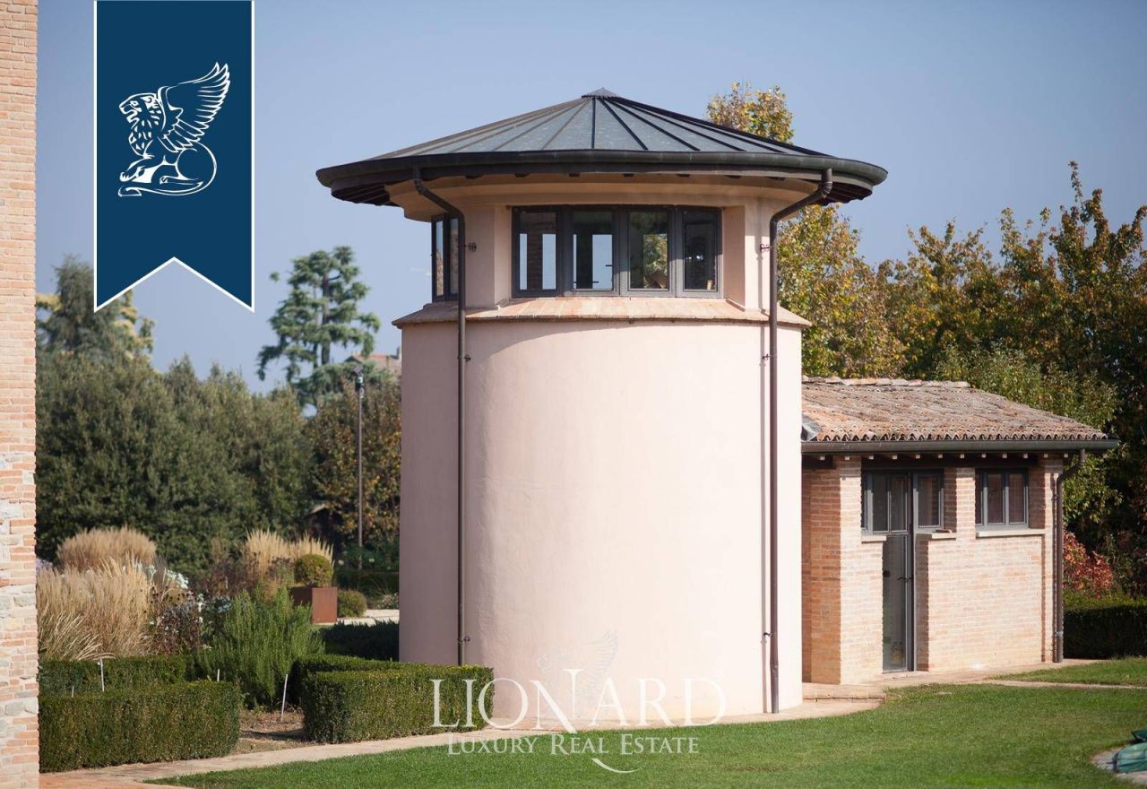 Villa in Reggio Emilia, Italy, 800 m² - picture 16