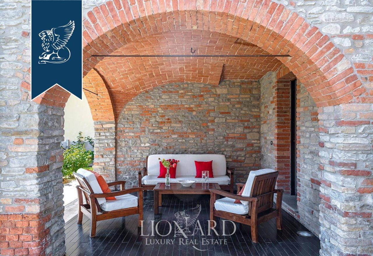 Farm in Asti, Italy, 1 000 m² - picture 16