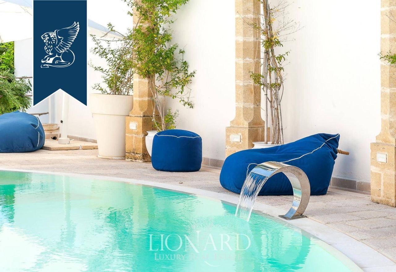 Villa en Lecce, Italia, 350 m² - imagen 16