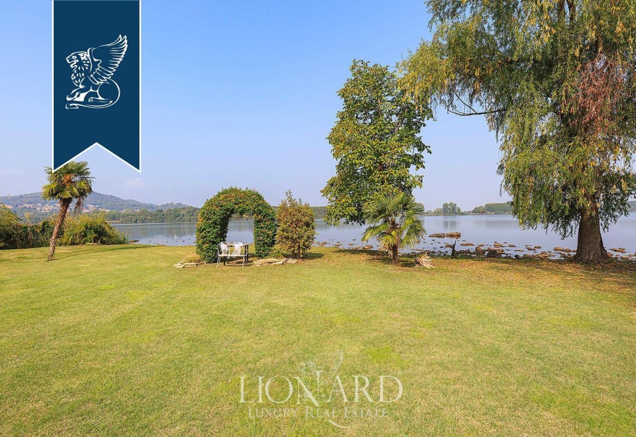 Villa in Turin, Italy, 1 000 m² - picture 15