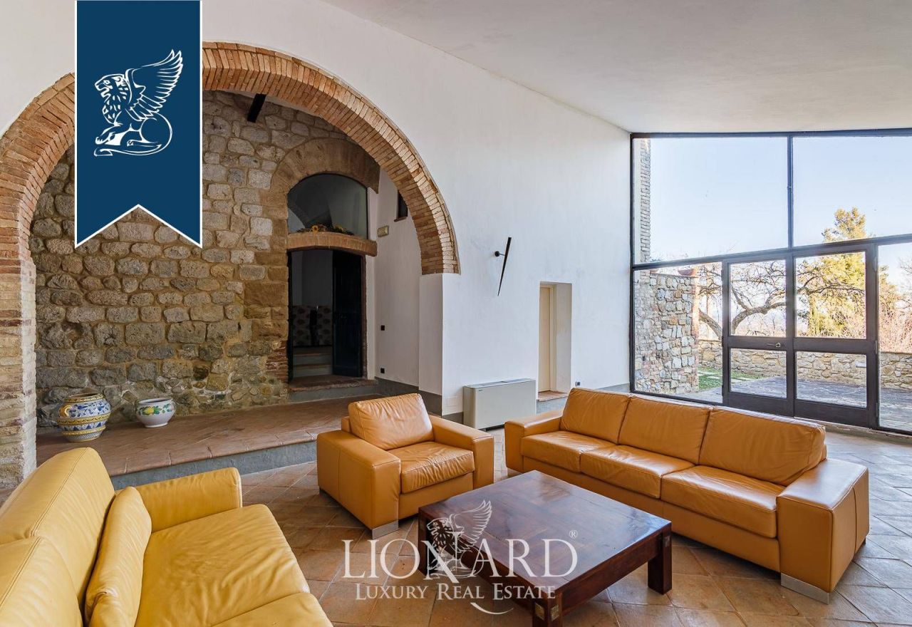 Farm in San Gimignano, Italy, 649 m² - picture 15