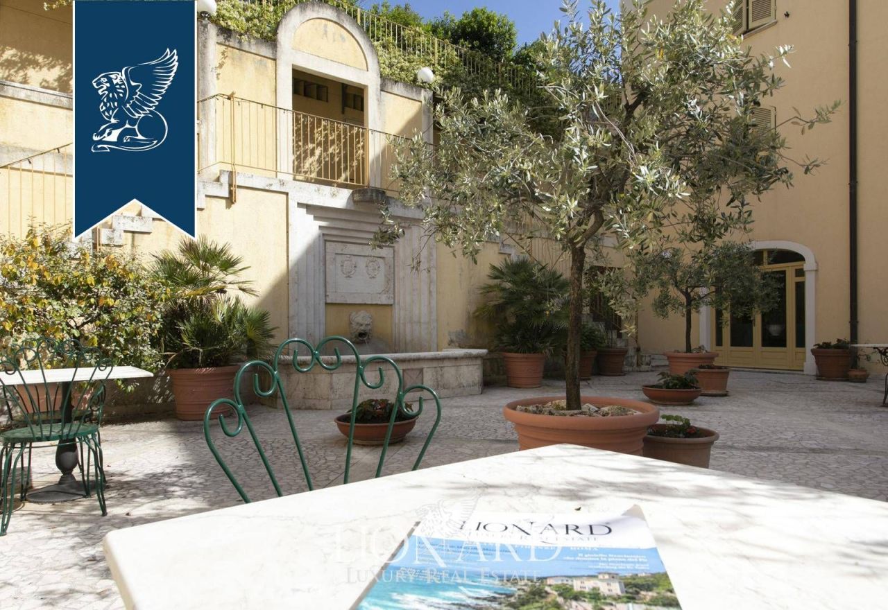 Hotel, albergo a Spoleto, Italia, 3 110 m² - foto 15